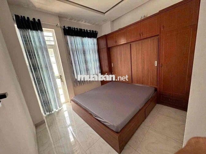 Cho thuê nhà nguyên căn  ngay Emart Phan Huy Ích