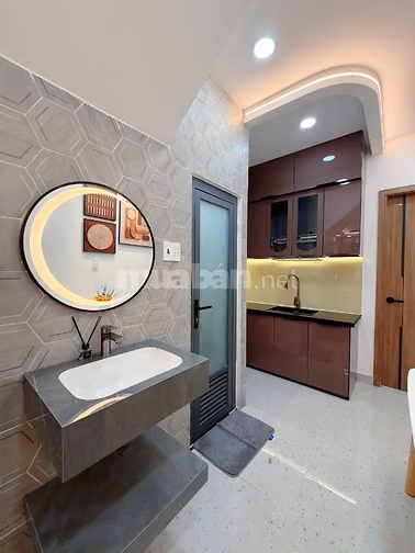 Bán nhà đường Cô Giang, 2T mới hiện đại full NT, 40m2 giá chỉ 5,94 tỷ