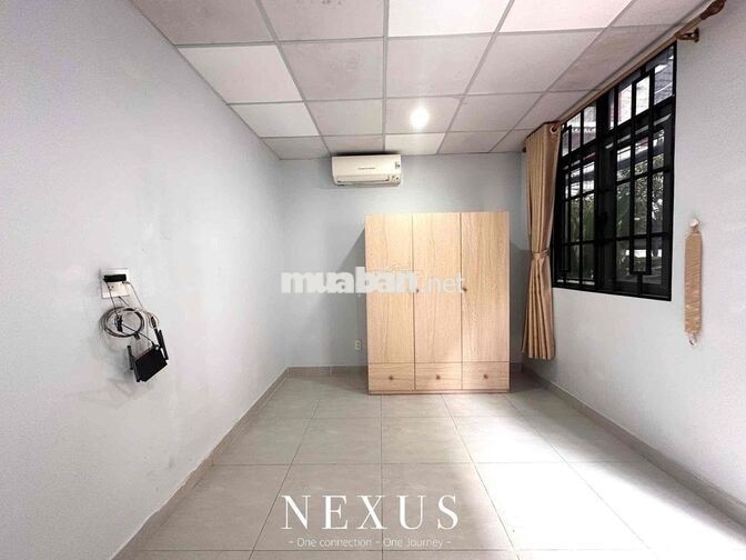 Studio ngay mặt tiền hẻm - Hầm xe / Thang máy - Gần HVHK/ GaT3/Etown