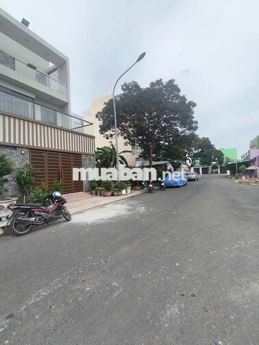 NHÀ 4 TẦNG KHU ĐÔ THỊ 5 SAO GẦN CHỢ BÌNH CHÁNH 