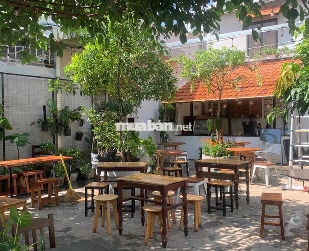 TUYỂN DỤNG NHÂN VIÊN PHỤC VỤ/PHA CHẾ
