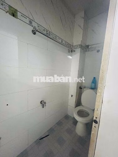 Cho Thuê nguyên căn 1 trệt 1 lầu Huỳnh tấn phát hẽm xe hơi