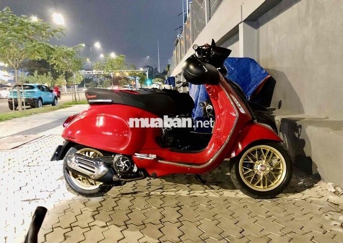 Piaggio Vespa