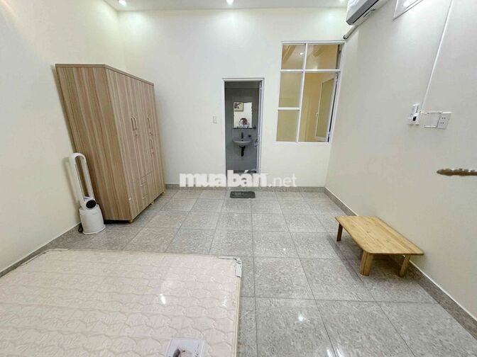 phòng có nội thất wc riêng 1ng ở hẻm 417 Quang Trung
