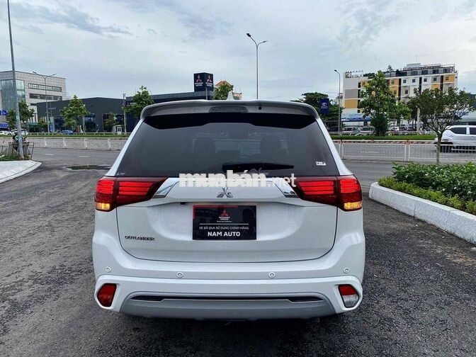 Mitsubishi Outlander 2.0 CVT 2024 Trắng 25.000 km