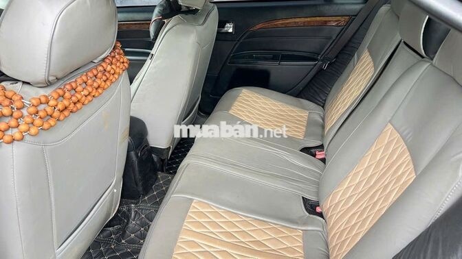 Ford Mondeo đời 2004, bản tiêu chuẩn, màu đen