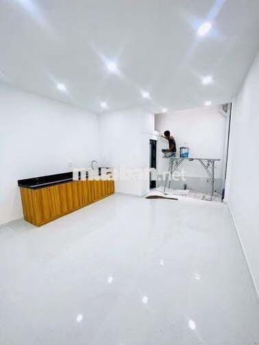CHO THUÊ NHÀ MẶT TIỀN 243B LÊ QUANG ĐỊNH – NGANG 5M – NHÀ MỚI SỬA LẠI