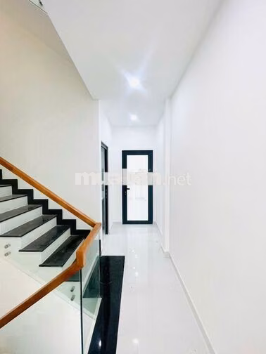 CHO THUÊ NHÀ MẶT TIỀN 243B LÊ QUANG ĐỊNH – NGANG 5M – NHÀ MỚI SỬA LẠI