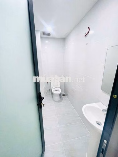CHO THUÊ NHÀ MẶT TIỀN 243B LÊ QUANG ĐỊNH – NGANG 5M – NHÀ MỚI SỬA LẠI