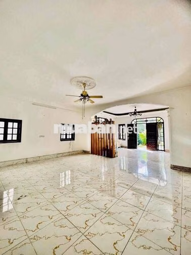 Cho Thuê Nguyên Căn Biệt Thự DT 500m2 1Trệt 2Lầu 5Pn 5Wc Hồ Bơi Tenic