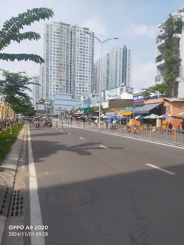 🌹 Nhà mặt tiền Hoàng M Đạo, 4x23m, nở 5m, 2 Lầu, khu chợ sầm uất.