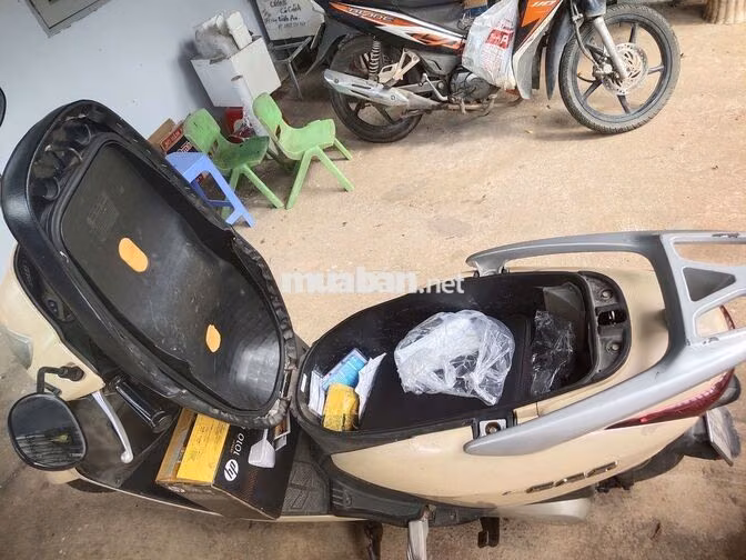 Honda Lead 2010 Vàng kem 68831 km