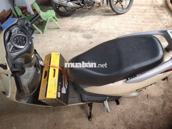 Honda Lead 2010 Vàng kem 68831 km