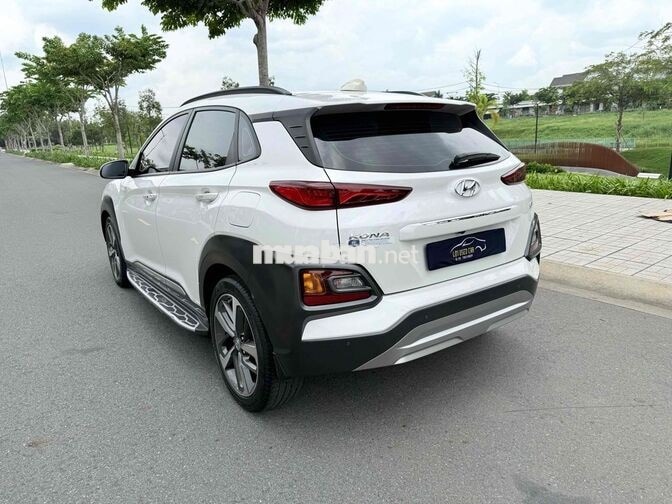 Hyundai Kona 1.6 Turbo 2021 Trắng Tự động 4 vạn