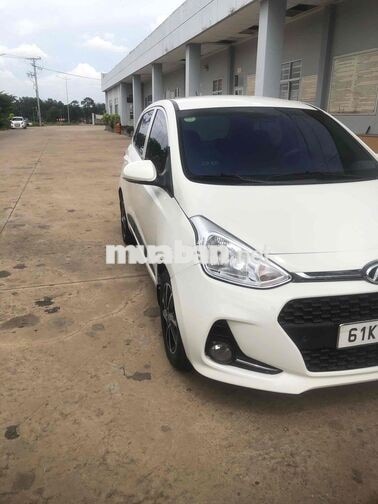 Hyundai i10 sx cuối 2016 chính chủ cà vẹt còn đẹp