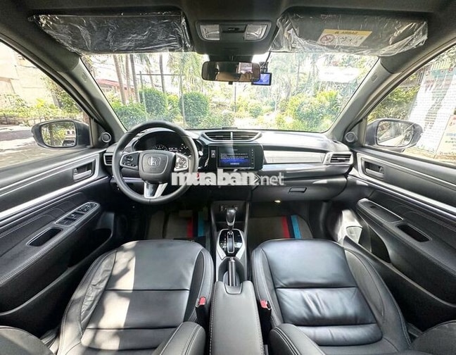 Honda BR-V 1.5L ĐK4/2025, BD full hãng 100%, zin