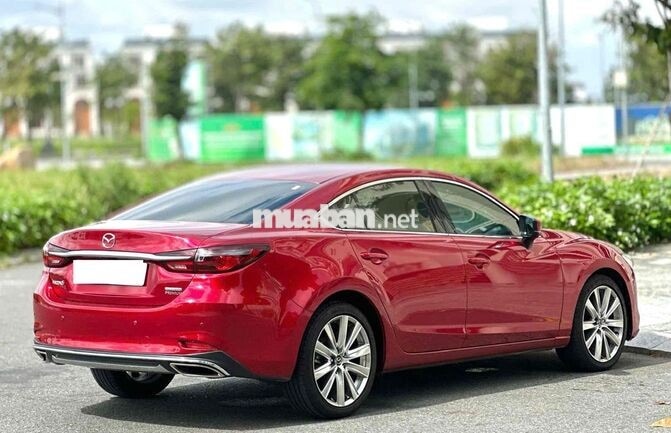 Mazda 6 Premium 2024 Đỏ Pha Lê 15.000 km