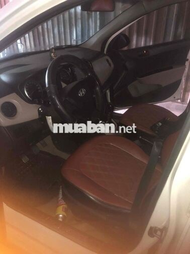 Hyundai i10 sx cuối 2016 chính chủ cà vẹt còn đẹp