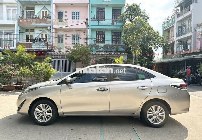 Toyota Vios 1.5G CVT ĐK2020, ít đi, trùm mền, 3van