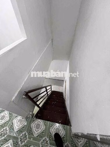 Cho thuê nhà 3x7m, 1 lững, sát Nguyễn Văn Quá, ĐHT, Q12. 4tr
