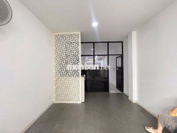 CHO THUÊ NHÀ NGUYÊN CĂN QUẬN 7, 6PN FULL NT 30 TRIỆU/ THÁNG