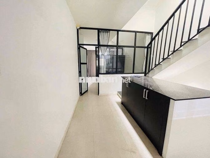 CHO THUÊ NHÀ NGUYÊN CĂN QUẬN 7, 6PN FULL NT 30 TRIỆU/ THÁNG