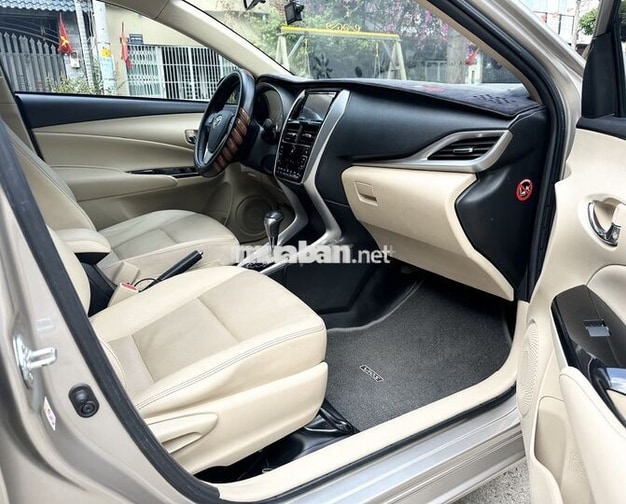 Toyota Vios 1.5G CVT ĐK2020, ít đi, trùm mền, 3van