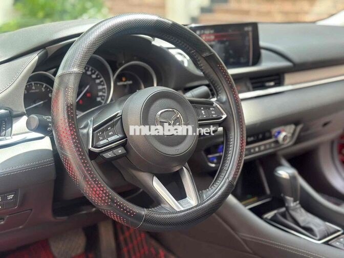 Mazda 6 Premium 2024 Đỏ Pha Lê 15.000 km