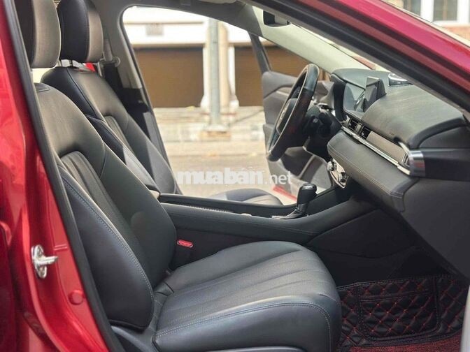 Mazda 6 Premium 2024 Đỏ Pha Lê 15.000 km
