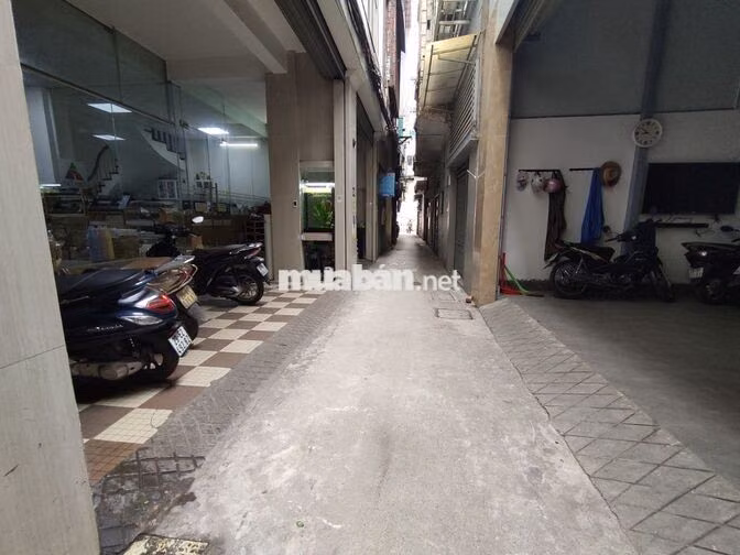 Homestay giường tầng giá tốt -  đủ đồ cổng Đại Học Văn hóa 300m