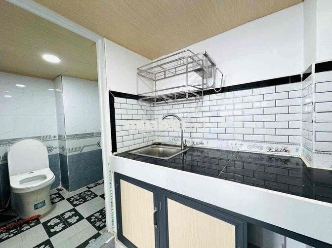 CHO THUÊ PHÒNG RỘNG Ở ĐƯỢC 3,4 NGƯỜI - GÁC CAO - THANG MÁY
