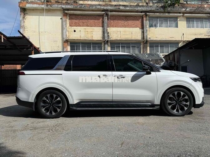 Kia Carnival Signature 2022 Dầu 100.000 km Trắng