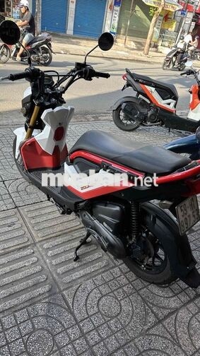 Honda Zoomer X Trắng, Đỏ, Đen
