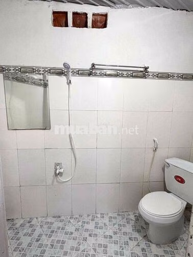 NHÀ NGUYÊN CĂN 1 TRỆT 2 LẦU 3, 4 PHÒNG NGỦ NGAY BÀ HOM
