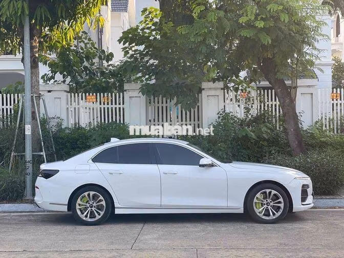 VinFast Lux A2.0 Plus 2022 Trắng 32000 km