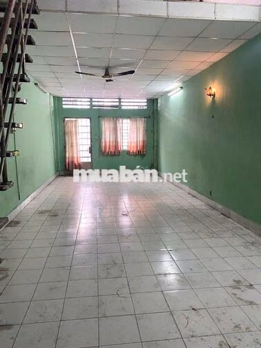 Cho thuê Kho Mặt tiền gần Phùng Hưng, Q5- 4x22- 3 tấm- 3p lớn- kd tốt