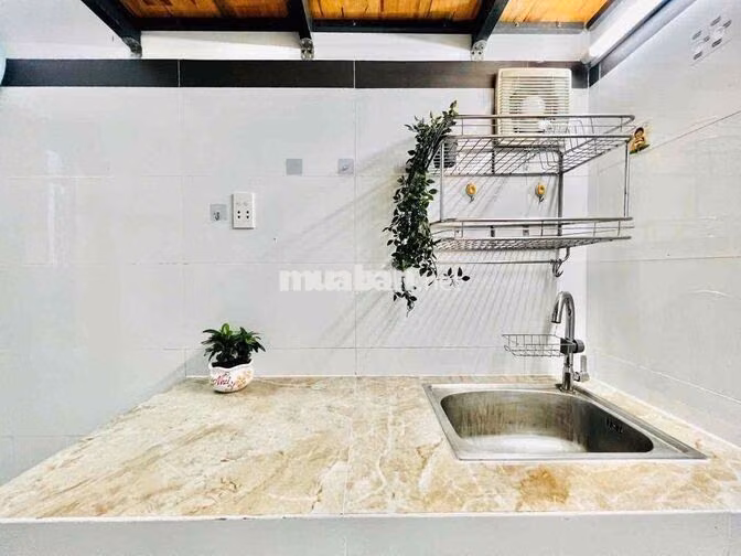 Cho Thuê Phòng Gác Ban Công Thoáng Gần Đại Học Văn Hiến, Luỹ Bán Bích