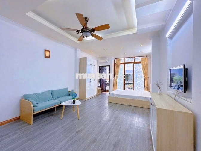 1 CĂN HỘ NẰM NGAY TRUNG TÂM THÀNH PHỐ FULL NỘI THẤT SIÊU ĐẸP