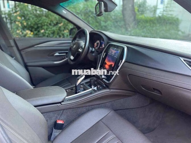 VinFast Lux A2.0 Plus 2022 Trắng 32000 km