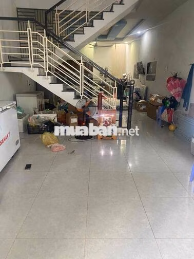 cho thuê nhà 1 trệt 1 lầu đường quách điêu sạch sẽ hẻm xe hơi giá rẻ