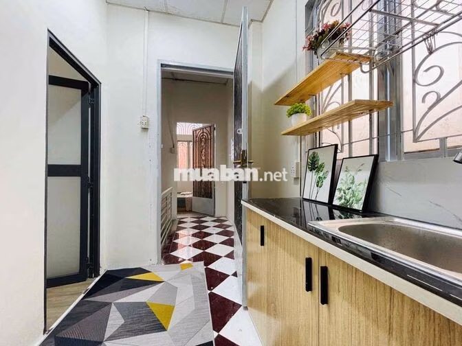 Cho thuê căn hộ 2PN ban công_Full nội thất gần ngã tư Hàng Xanh BTH
