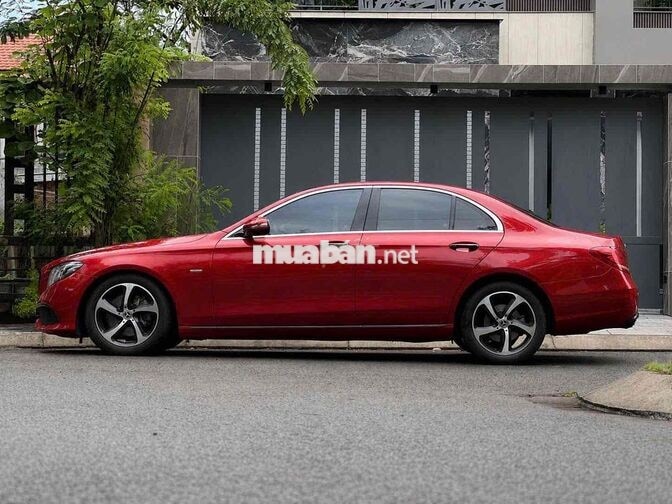Mercedes-Benz E200 Sport 2020 Đỏ