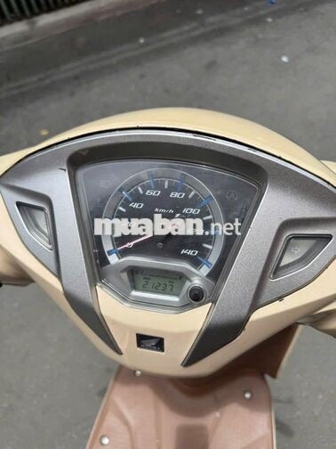 Honda Lead 125cc 2015 bs 73aa-06143