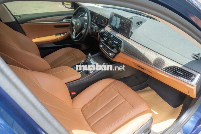 BMW 520i Luxury up Full M5 2022 lướt nhẹ cực đẹp