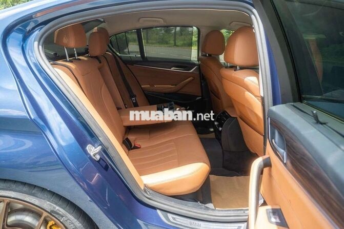 BMW 520i Luxury up Full M5 2022 lướt nhẹ cực đẹp