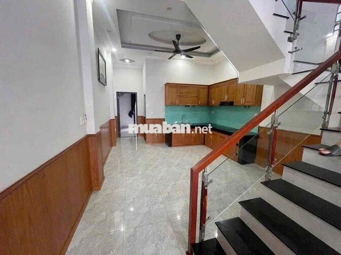 CHO THUÊ NHÀ MT 1 TRỆT 1 LẦU – GẦN CHỢ 26, TÂN PHONG