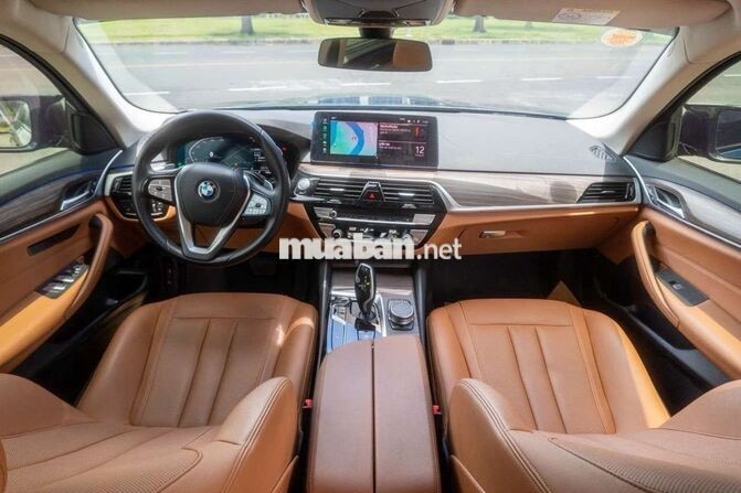 BMW 520i Luxury up Full M5 2022 lướt nhẹ cực đẹp