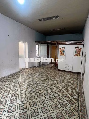 Cho thuê căn tập thể tầng 3 Giá 5 triệu