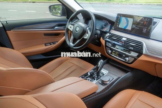 BMW 520i Luxury up Full M5 2022 lướt nhẹ cực đẹp