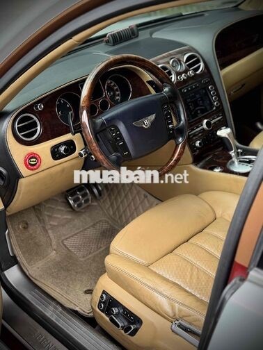 Bentley Continental Flying Spur Trắng Tự động